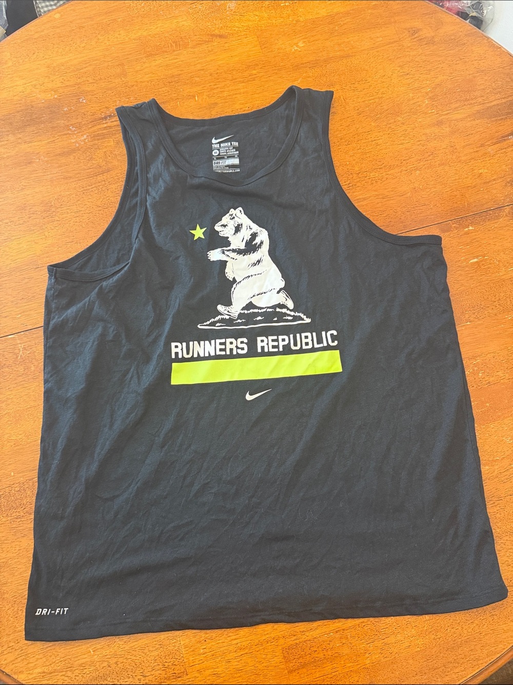 Nike Men’s Black Tank with Lime Accents 'Runners Republic' Graphic xl